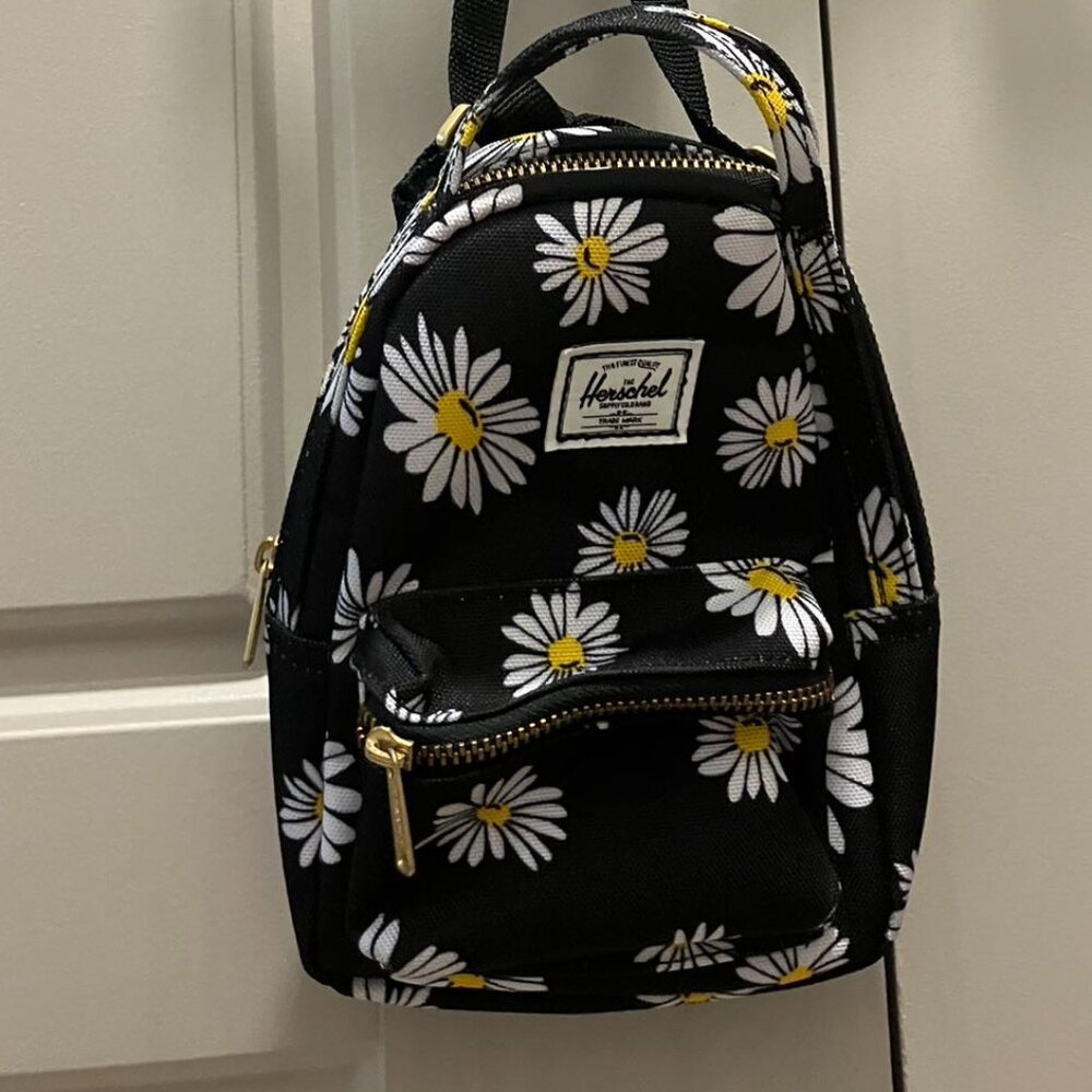 Herschel Supply Co small crossbody bag daisy